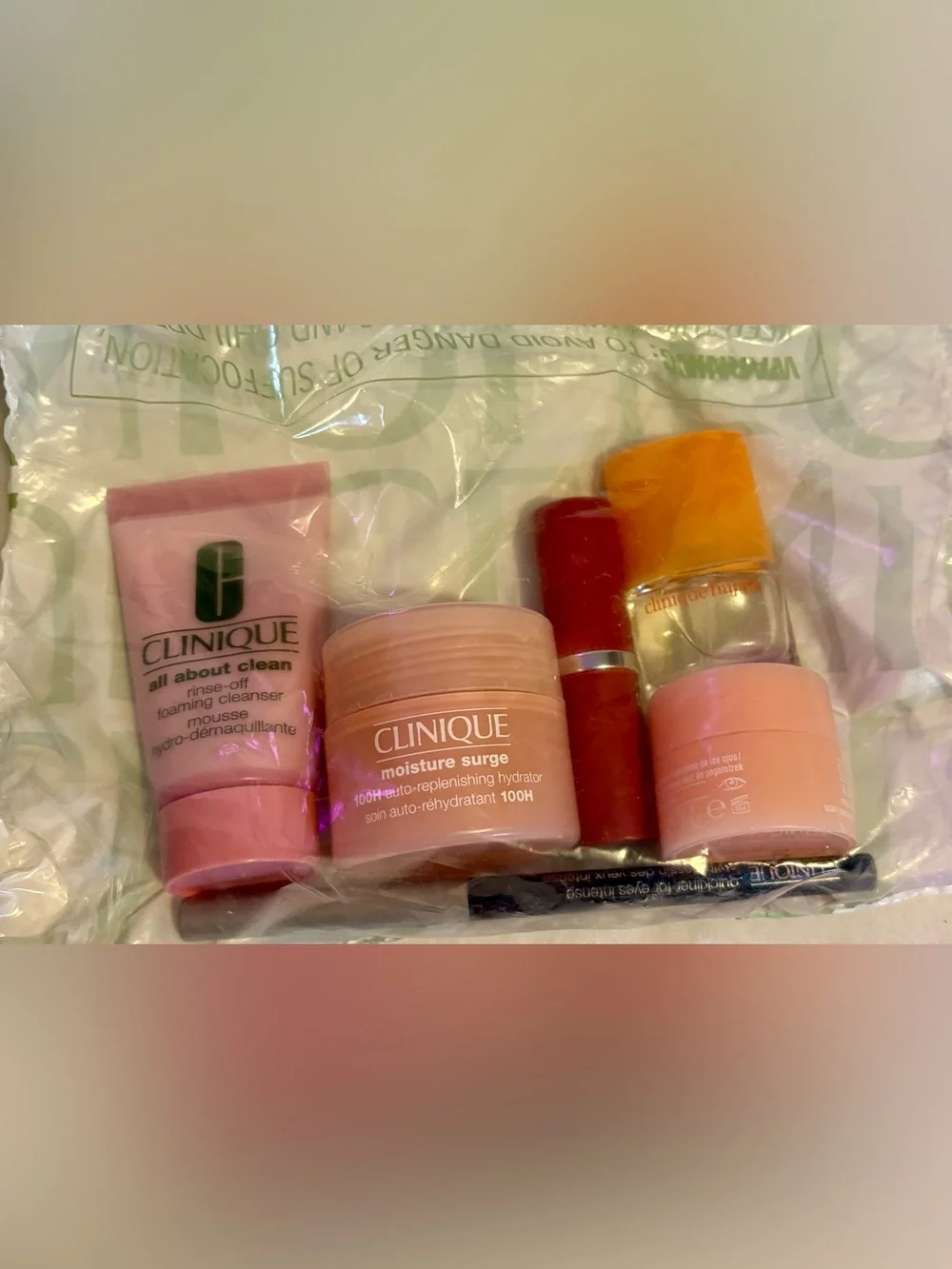 Clinique Beauty Essentials Set - Pink, Peach, Orange, Green